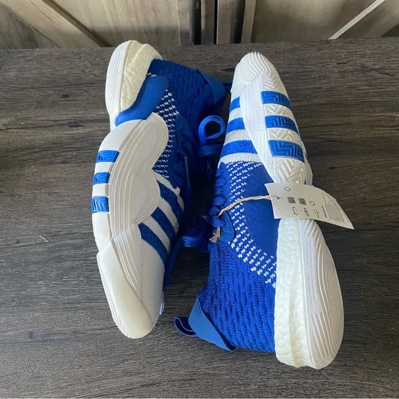 Adidas Trae Young 2 Sneakers NWT Size 9 - Picture 8 of 11